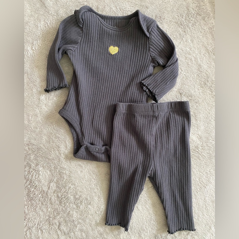 Gray Ribbed Baby Outfit with Heart Detail